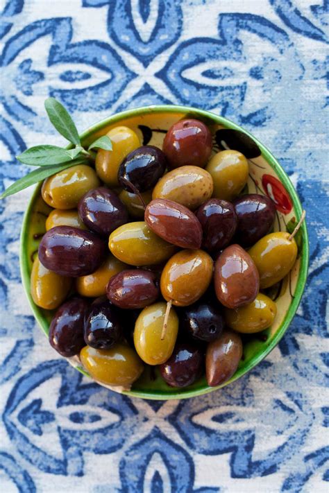 are olives high in carbs|are olives keto friendly.